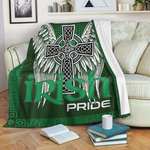 Irish Pride Celttic Cross With Wings Blanket 1