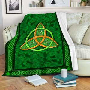 Irish Trinity Knot Shamrock Green Blanket, St Patrick’s Day Blanket